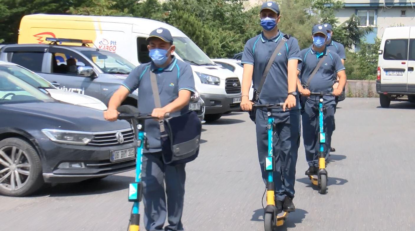İstanbulda elektrikli scooterlı postacı dönemi