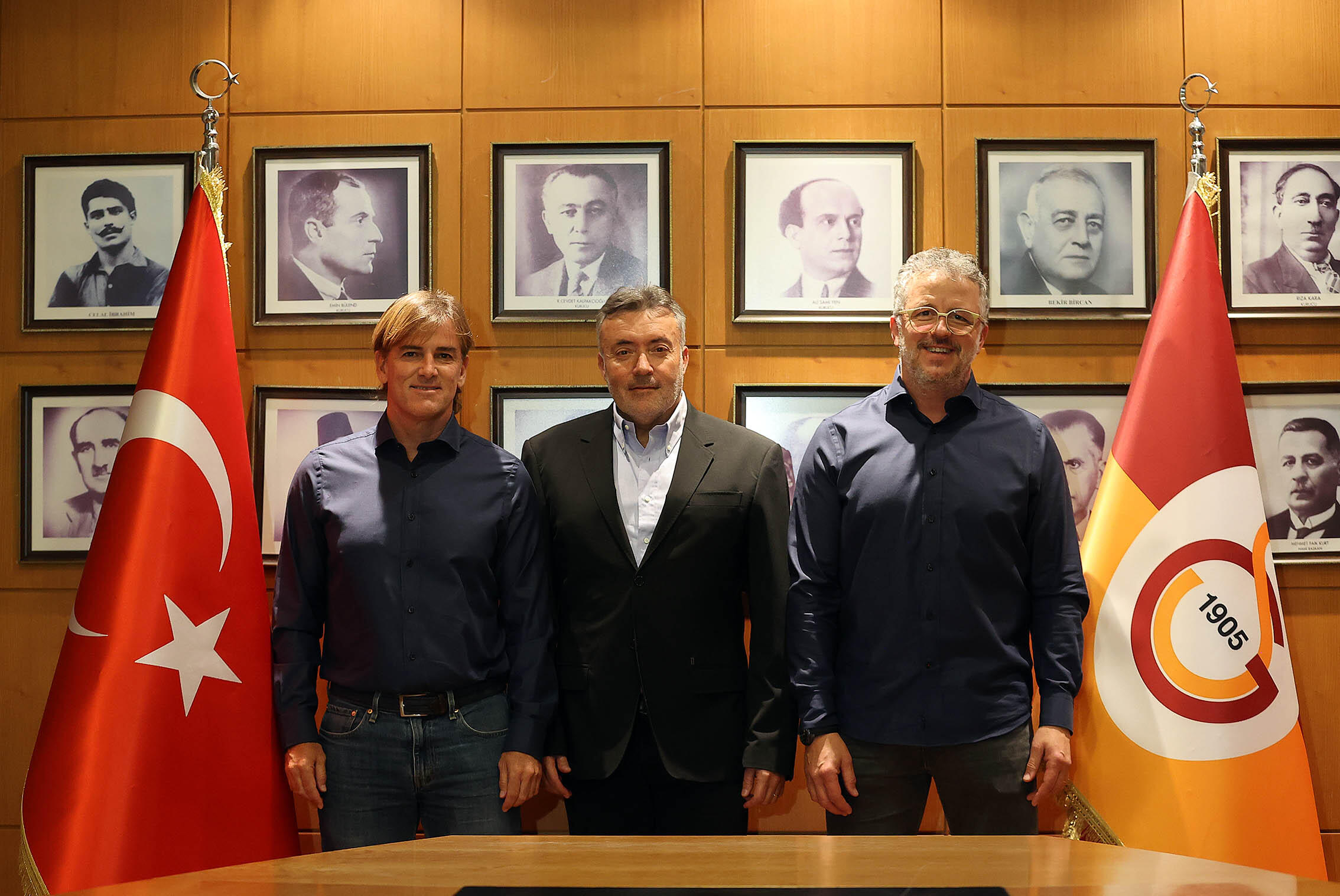 Galatasarayda Torrent sözleşmeyi imzaladı