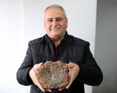 Tarlada bulduğu taşlara 'meteorit olabilir' raporu verildi