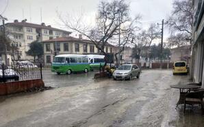 Şarköy'de dolu yağdı