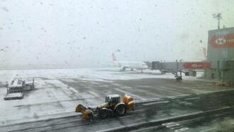 İstanbul Havalimanı'nda kar