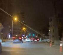 Kadıköy'de makas atan sürücü kamerada