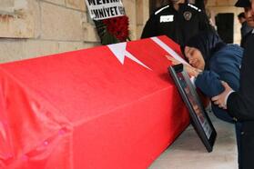 Kalp krizinden ölen polisin cenazesi, Nevşehir’e uğurlandı (2)