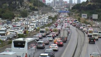 Fotoğraf Ek//İstanbul'da trafik yoğunluğu yüzde 89'a ulaştı