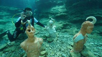 Bodrum'da 22 seramik ve heykel sanatçısının eseri denizle buluştu