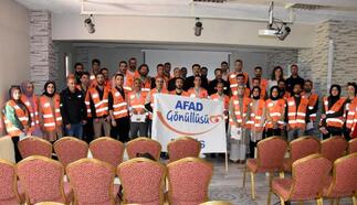 Bitlis'te 43 AFAD gönüllüsü belgesini aldı