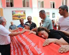 Eşi tarafından öldürülen Rojda, Antalya'da toprağa verildi