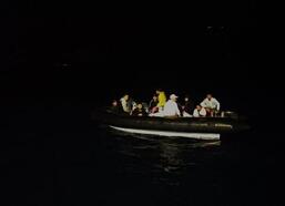Datça açıklarında, 13 kaçak göçmen kurtarıldı