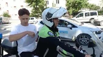 YKS öncesi kimliğini unuttu, yardımına motosikletli polis yetişti