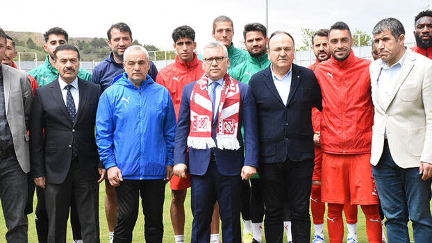 Vali Şimşek'ten Sivasspor'a kupa finali ziyareti