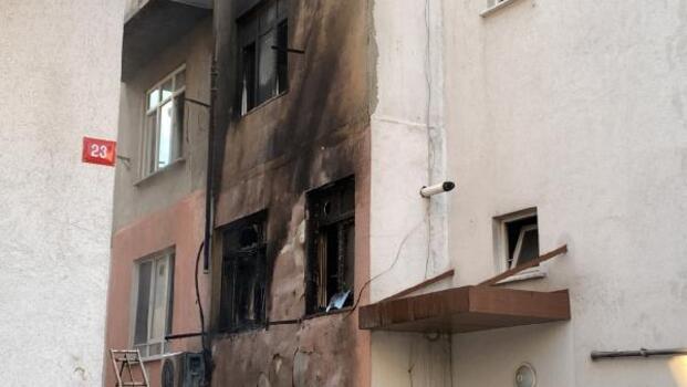 Ümraniye'de 4 katlı binada yangın: 2 kişi dumandan etkilendi