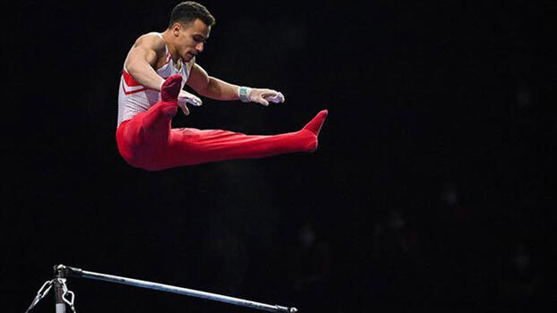 Milli cimnastikçi Adem Asil'den Akdeniz Oyunları'nda altın madalya