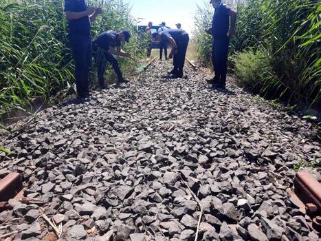 Kırklareli'de tren rayı hırsızlığına 5 gözaltı