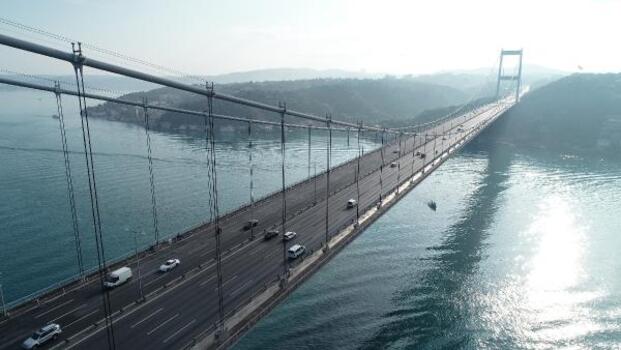 Havadan fotoğraflar//Fatih Sultan Mehmet Köprüsü’ndeki asfalt bakım çalışması sona erdi