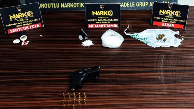 Manisa'da otele düzenlenen uyuşturucu operasyonunda 2 tutuklama