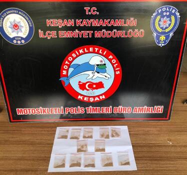 Edirne’de üzerinde eroinle yakalanan şüpheli gözaltına alındı