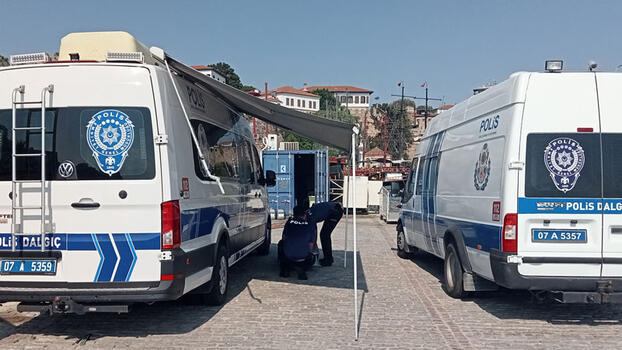 Antalya'da, denizde erkek cesedi bulundu