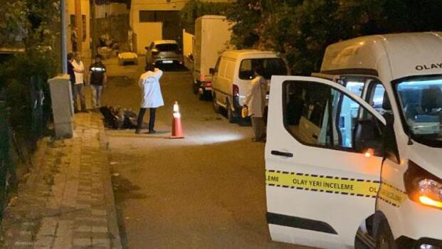 Ümraniye'de torbacı olduğu iddia edilen kişilere silahlı saldırı: 1 ölü, 1 yaralı