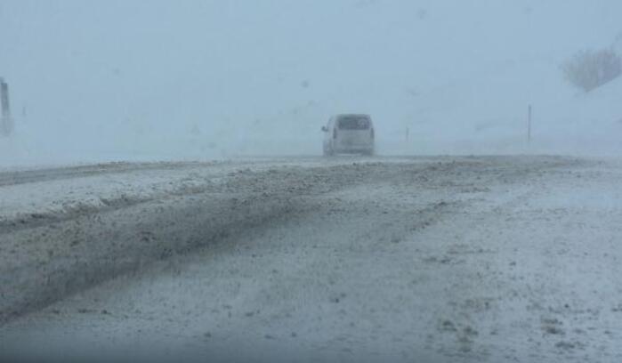 Sivas'ta kar ve sis; Kızıldağ'da görüş uzaklığı 20 metreye düştü
