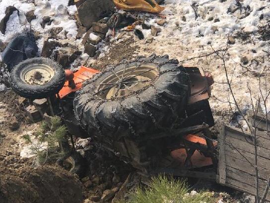 Bolu'da traktör, dere yatağına devrildi: 1 ölü, 1 yaralı