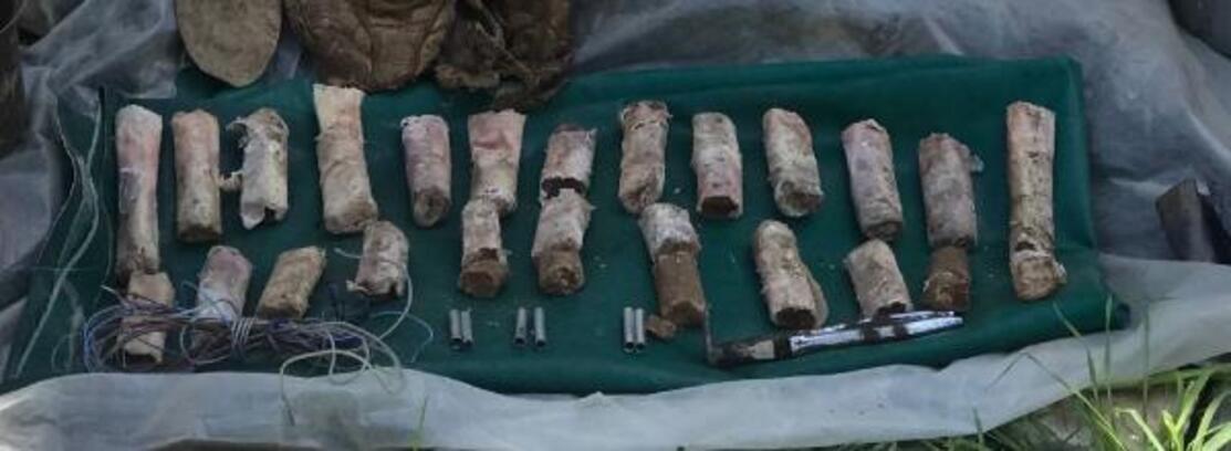 Malatya'da PKK/KCK'nın kullandığı mağarada 5 kilo patlayıcı ele geçirildi