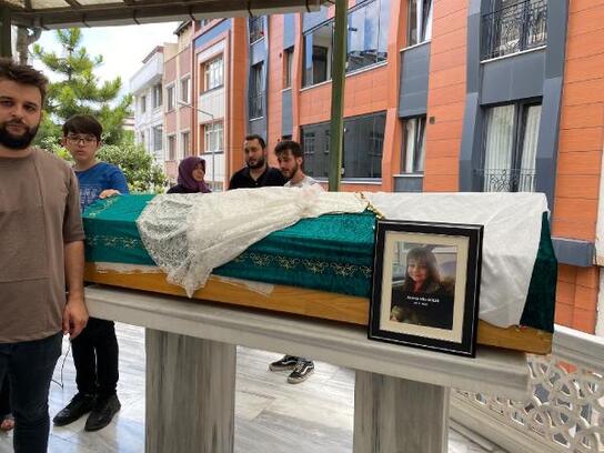 Bursa'daki kazada ölen 6 yaşındaki Zeynep son yolculuğuna uğurlandı