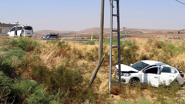Gaziantep'te, otomobille hafif ticari araç çarpıştı: 3 ölü, 6 yaralı