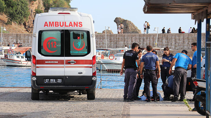 Antalya'da, denizde kadın cesedi bulundu