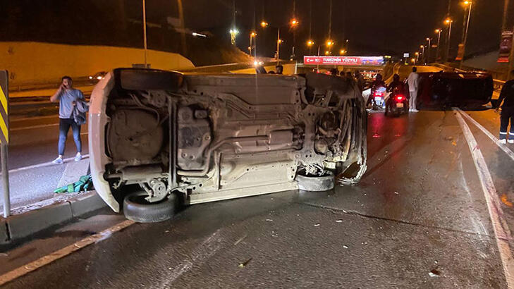 Ümraniye Şile Otoyolu'nda iki otomobil çarpıştı: 4 yaralı