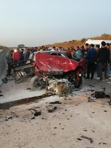 Diyarbakır’da hafif ticari araç ile otomobil çarpıştı: 6 yaralı