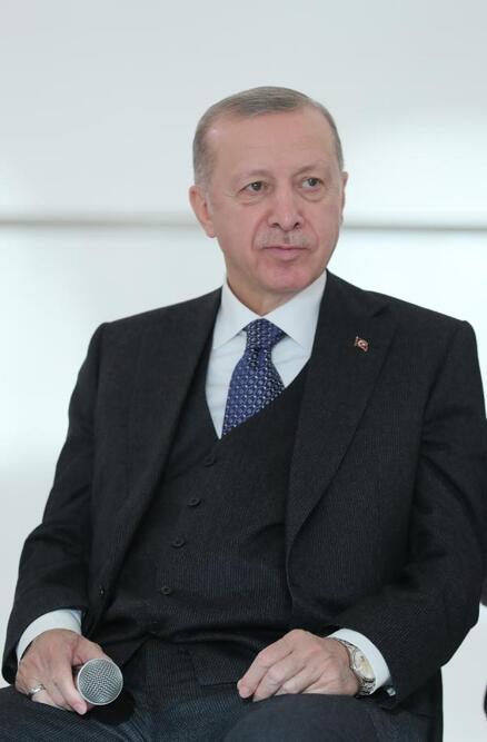Cumhurbaşkanı Erdoğan, BAE’li gençlerle buluştu