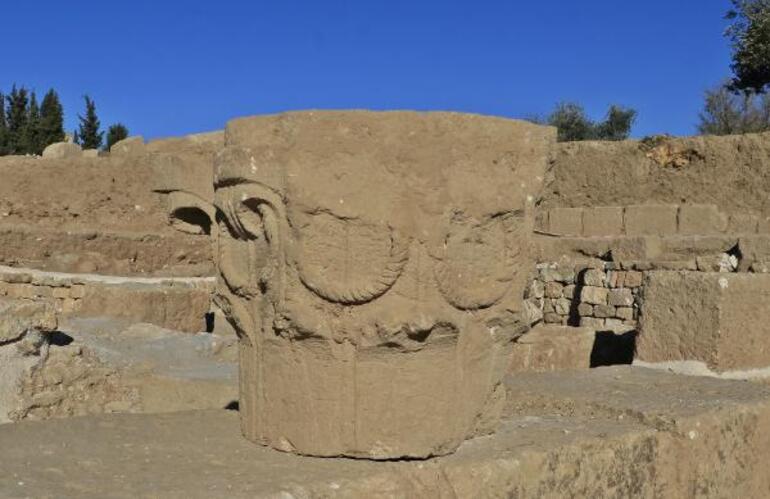 Roma İmparatoru 1inci Anastasios, Dara antik kenti için Suriyeden taş ustası getirtmiş