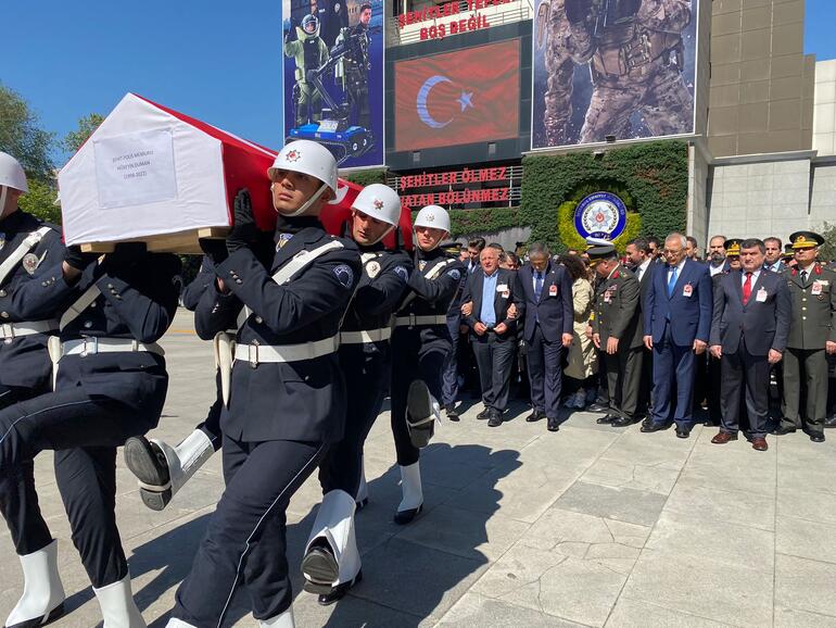 Şehit polis için İstanbul Emniyetinde tören