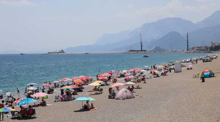 Antalyada hava sıcaklığı 37 dereceyi gördü
