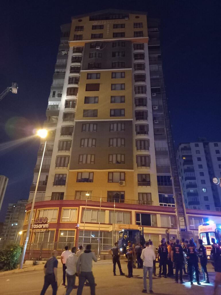 14 katlı apartmanda çıkan yangında çok sayıda bina sakini dumandan etkilendi