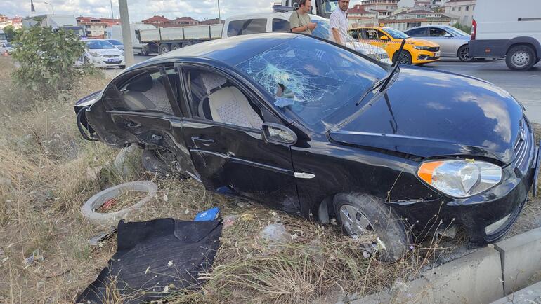 Arnavutköy’de iki otomobil çarpıştı: 3 yaralı