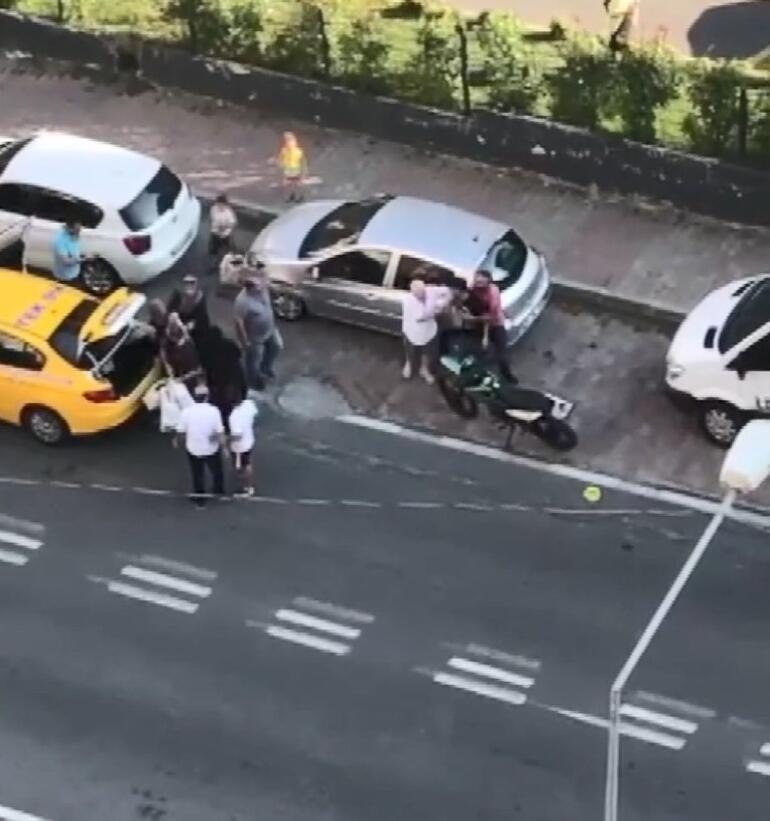 Beylikdüzünde taksi şoförüyle motosiklet sürücüsü arasında tekmeli yumruklu kavga