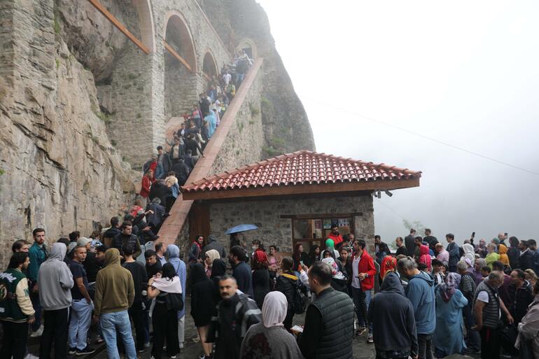 Trabzonda turizm göçü ile 1 milyar dolar gelir