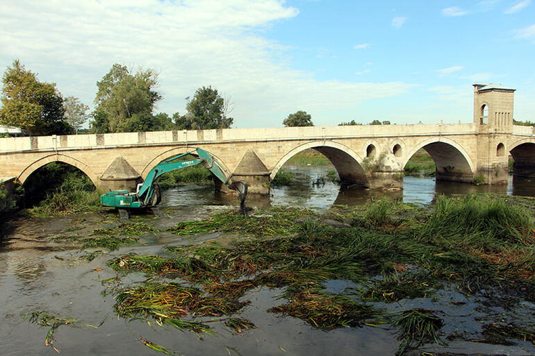 Tunca Nehrinde DSİ temizliği başladı