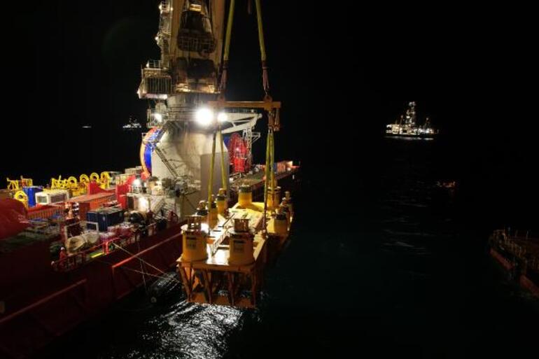 Karadeniz gazını dağıtacak 280 tonluk Peçenek denize indirildi