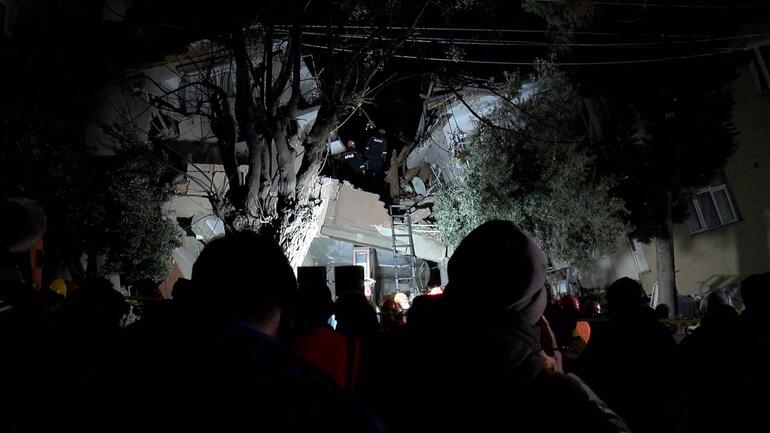 Antakyada eşya aldıkları hasarlı bina Hatay depreminde yıkıldı; 3 kişi enkaz altında