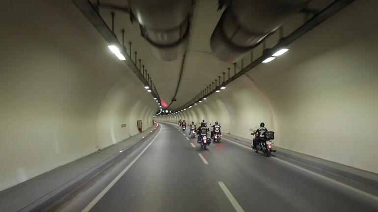 Bakan Karaismailoğlu: Avrasya Tünelinde yılın en yüksek günlük geçişine ulaşıldı
