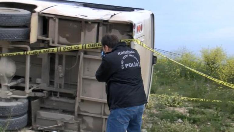 Bursada servis midibüsü kamyon ile çarpıştı: 22si öğrenci 23 yaralı