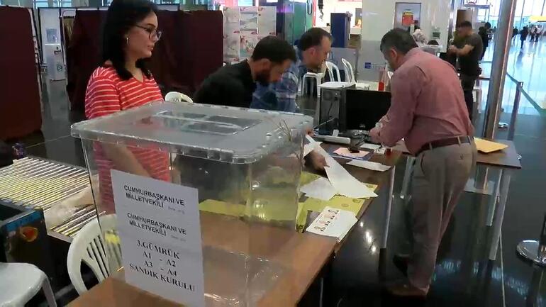 İstanbul Havalimanında oy verme işlemi başladı