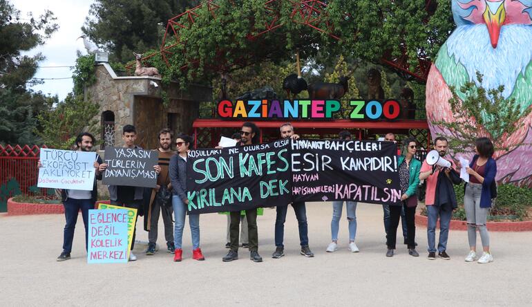 Gaziantep Hayvanat Bahçesi önünde ‘kapatılsın’ eylemi