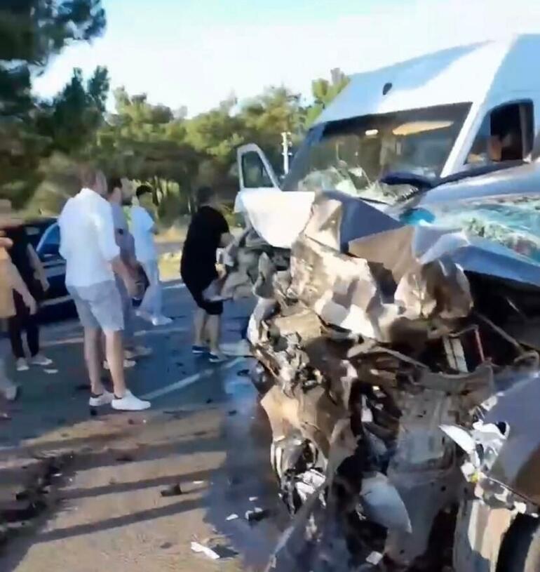 İzmirde 4 kişinin öldüğü 21 kişinin yaralandığı kaza kamerada
