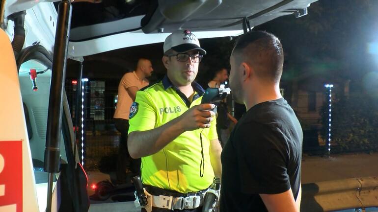 Kadıköyde trafik denetimleri esnasında 113 sürücüye ceza