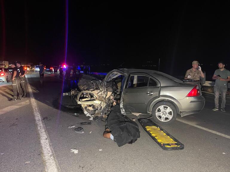 Muş- Bingöl karayolunda 6 araç zincirleme kazaya karıştı: 3 ölü, 8 yaralı