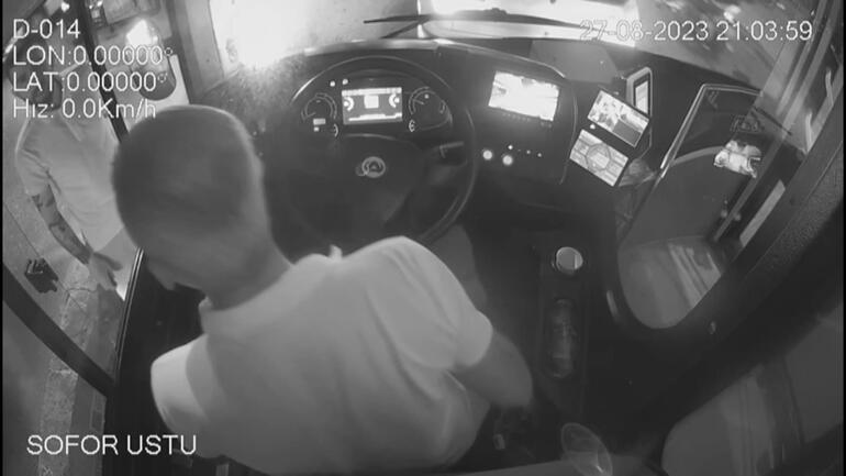Kadıköyde İETT şoförüne biber gazlı saldırı: Otobüsün güvenlik kamerası görüntüleri ortaya çıktı