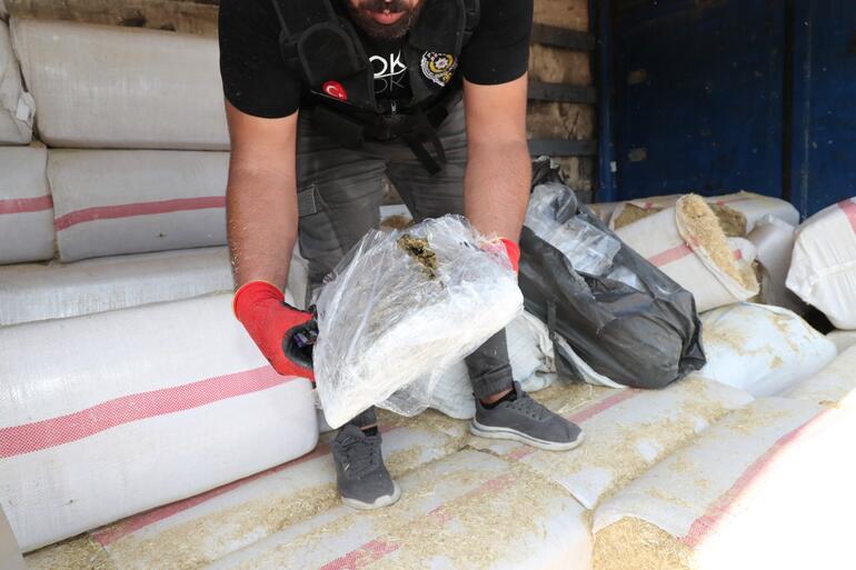 Bakan Yerlikaya: Mersin ve Diyarbakırda 389 kilogram uyuşturucu ele geçirildi